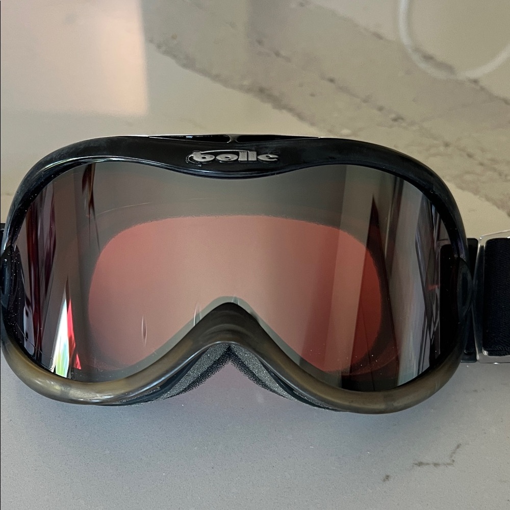 Bolle Black Frame Ski Goggles with Red Tint Lens